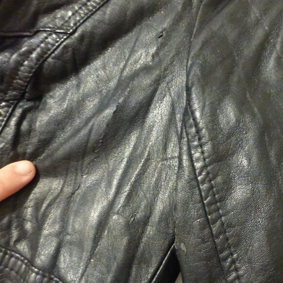 BEBE black faux leather cropped jacket with quilted detailing - Picture 5 of 16